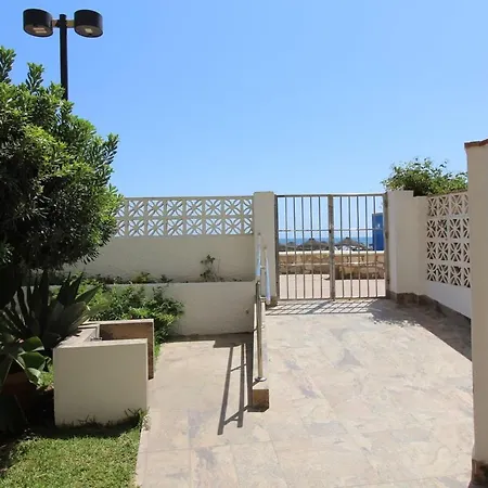 121- Beachfront With Views,