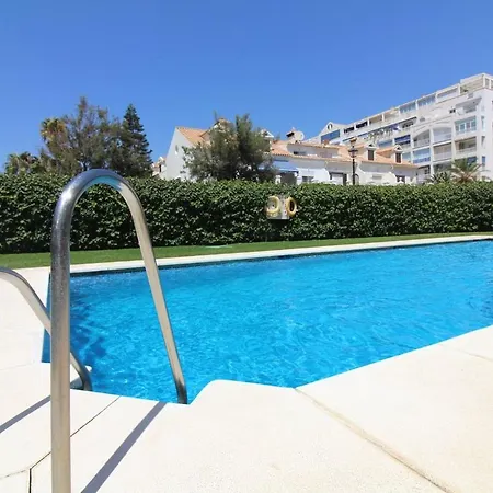 Apartment 121- Beachfront With Views, Fuengirola