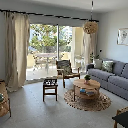 Apartment 121- Beachfront With Views,
