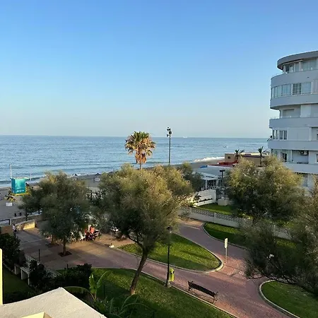 121- Beachfront With Views, Apartment Fuengirola