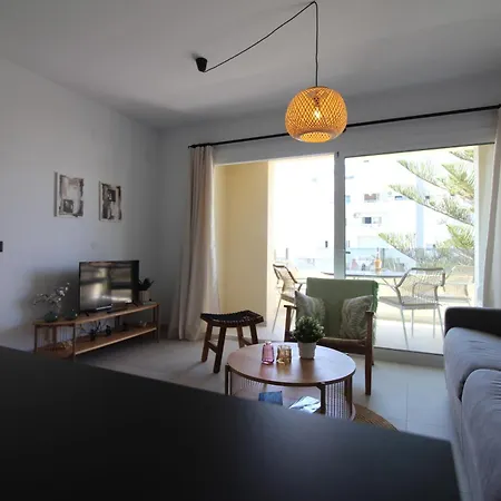 121- Beachfront With Views,